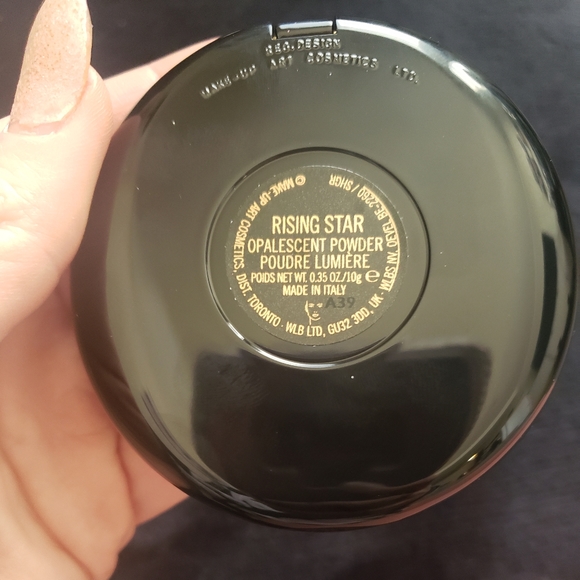 ⭐MAC COSMETICS OPALESCENT POWDER IN RISING STAR⭐ - Picture 7 of 8
